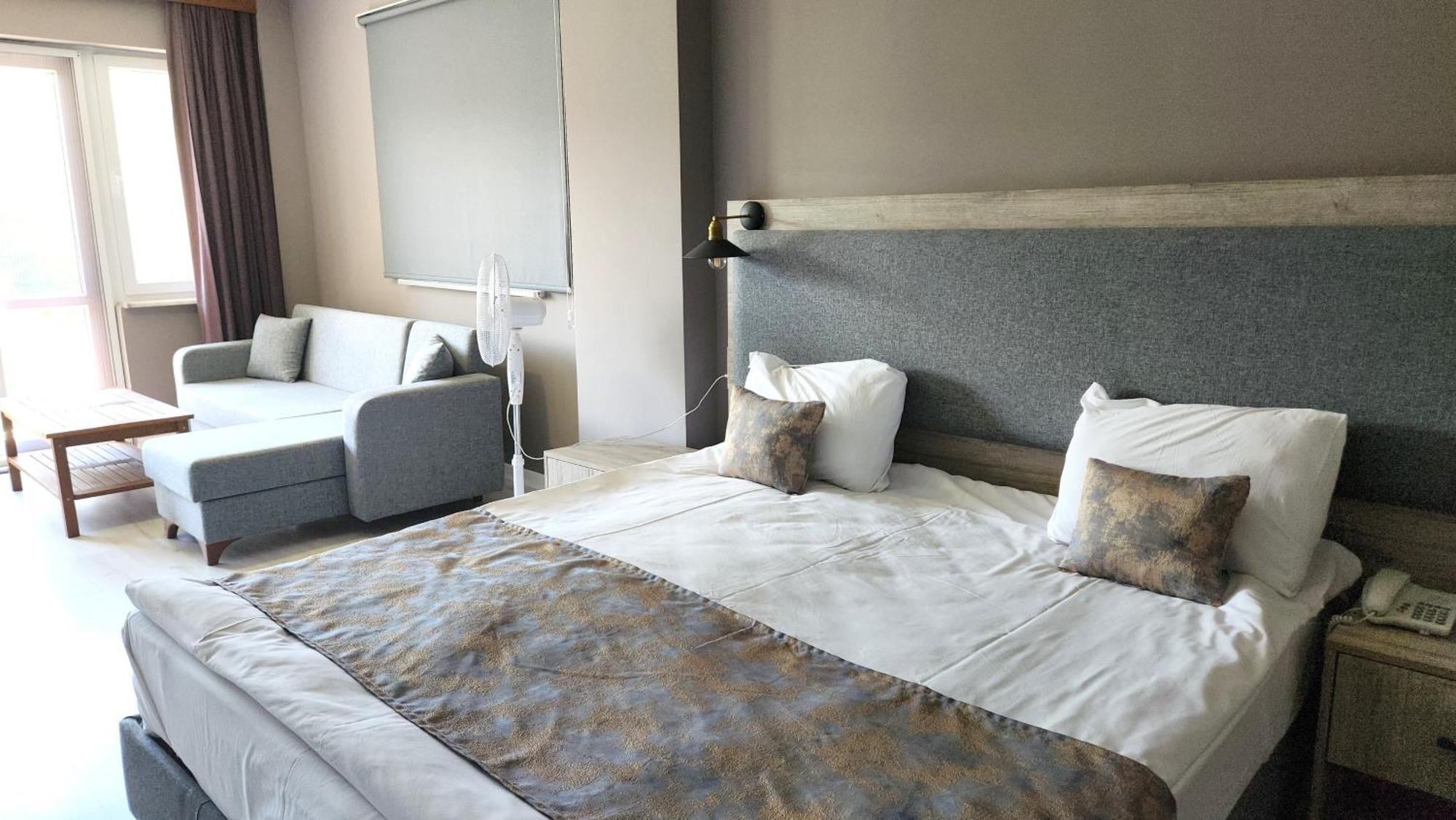 Hbs Boutique Hotel&restaurant