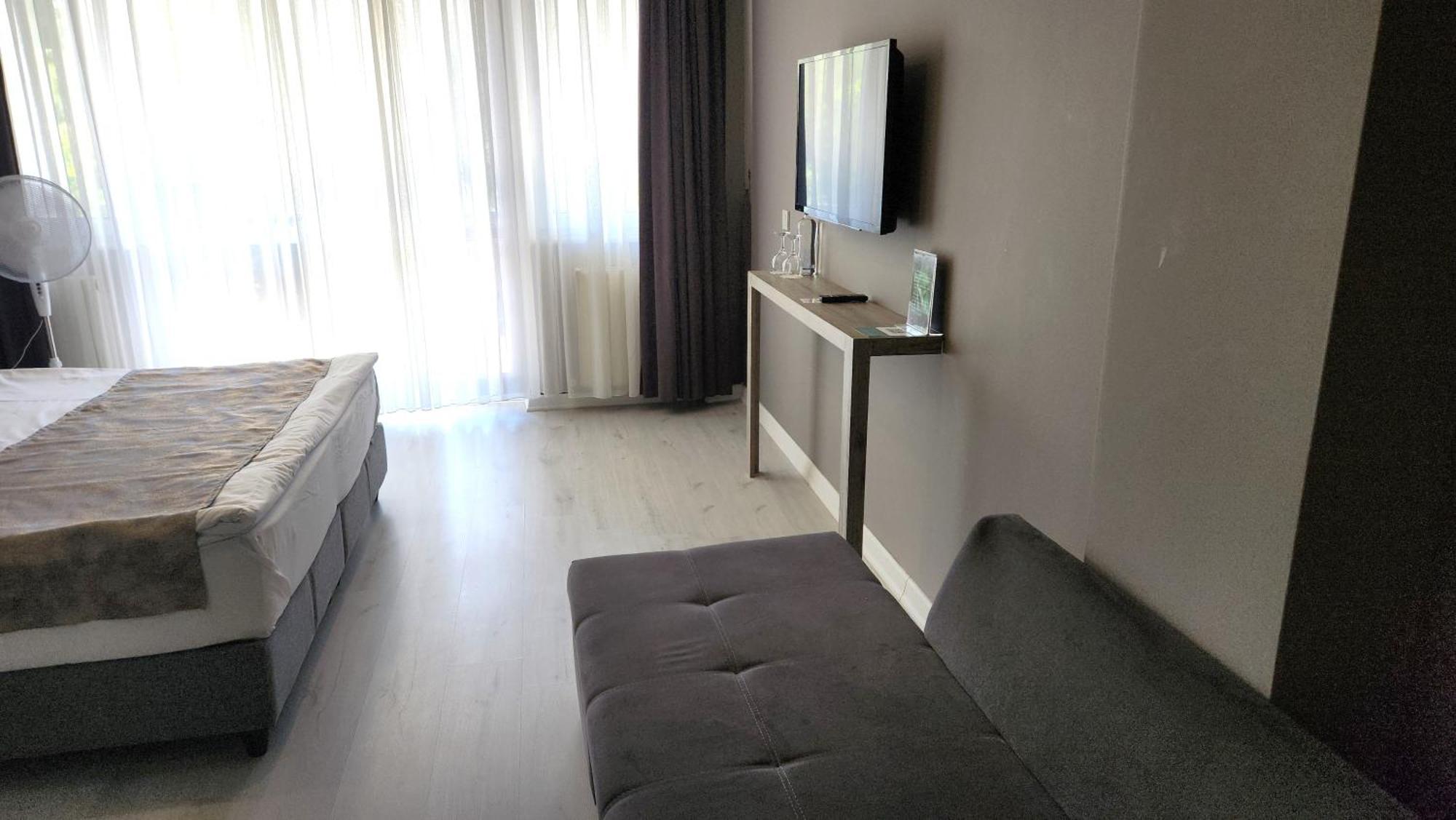 Hbs Boutique Hotel&restaurant *