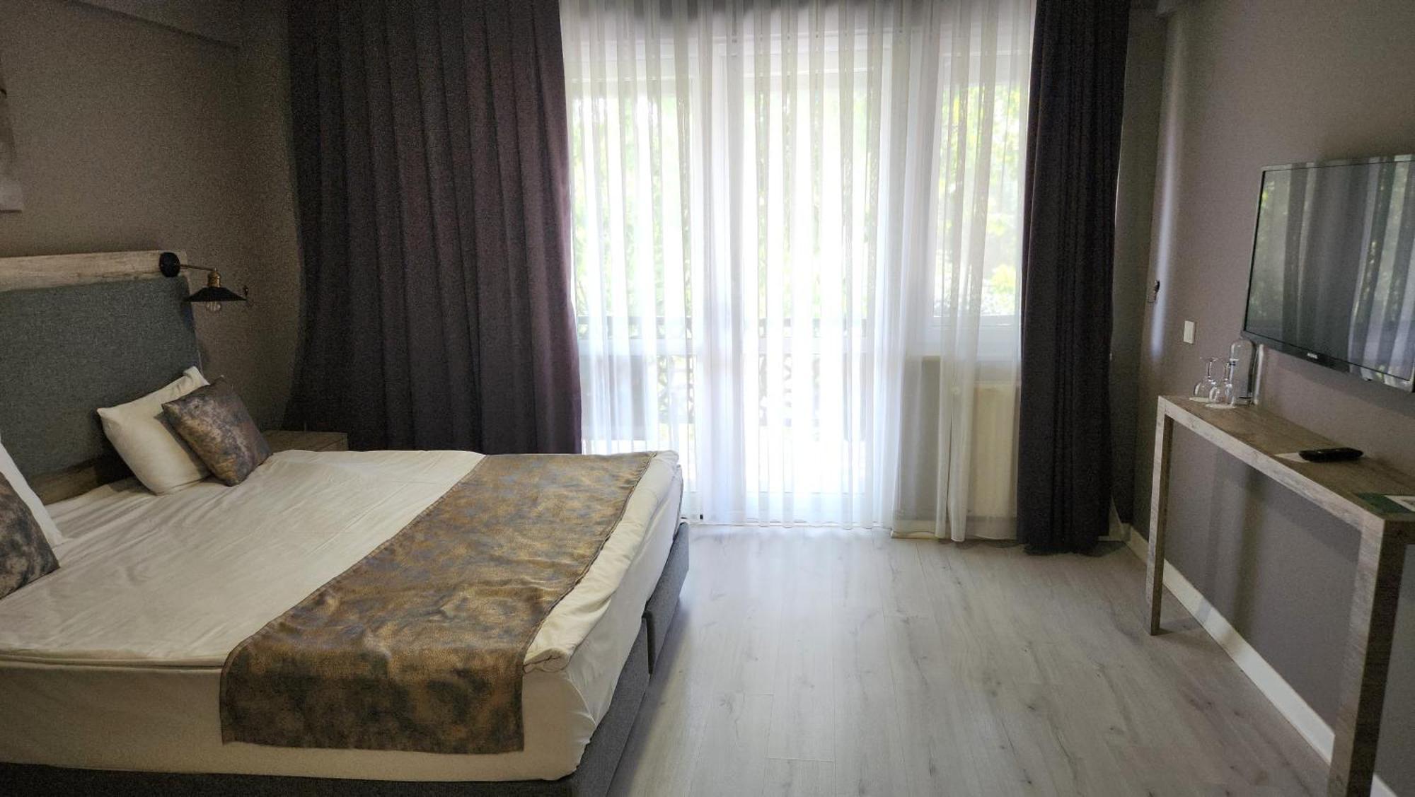 Hbs Boutique Hotel&restaurant Hotel