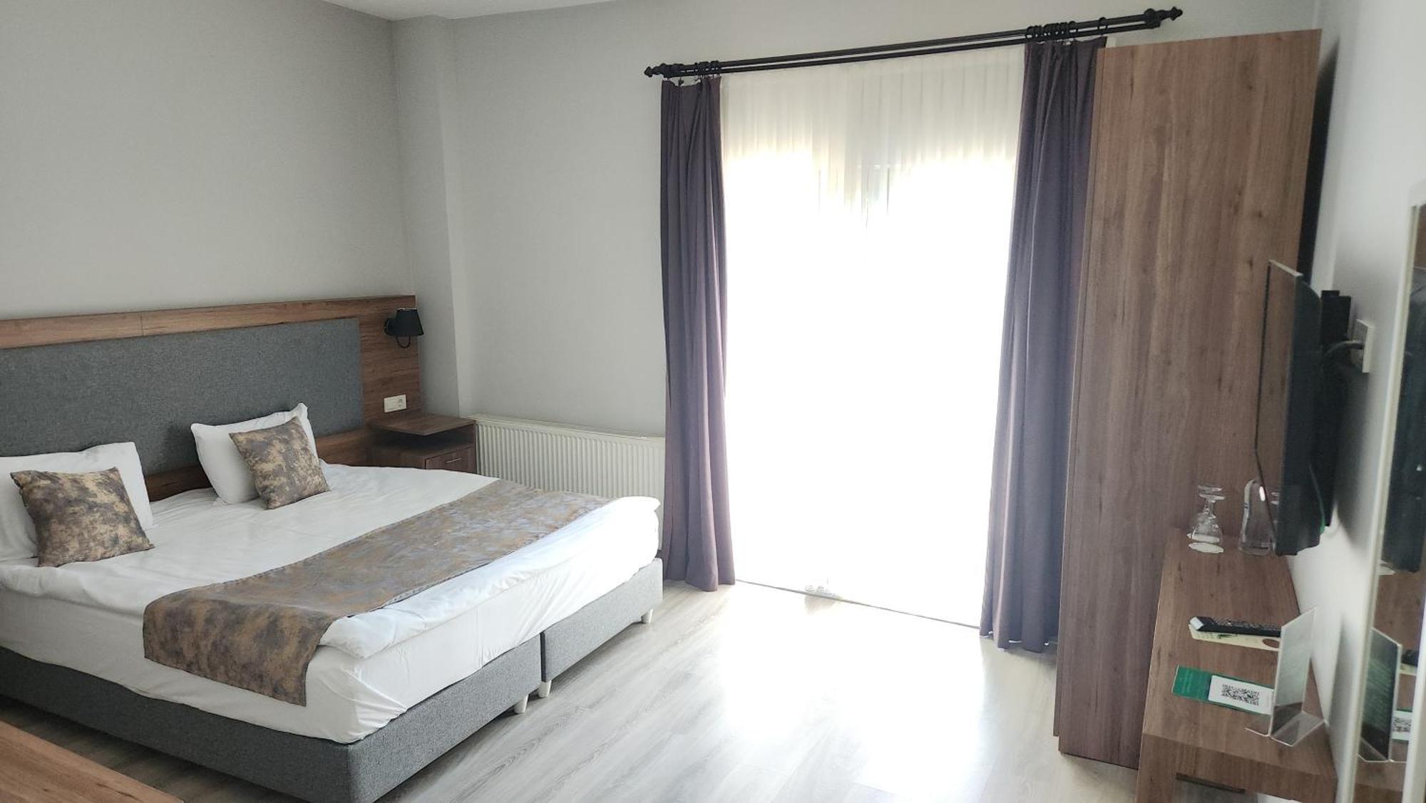 Hbs Boutique Hotel&restaurant *