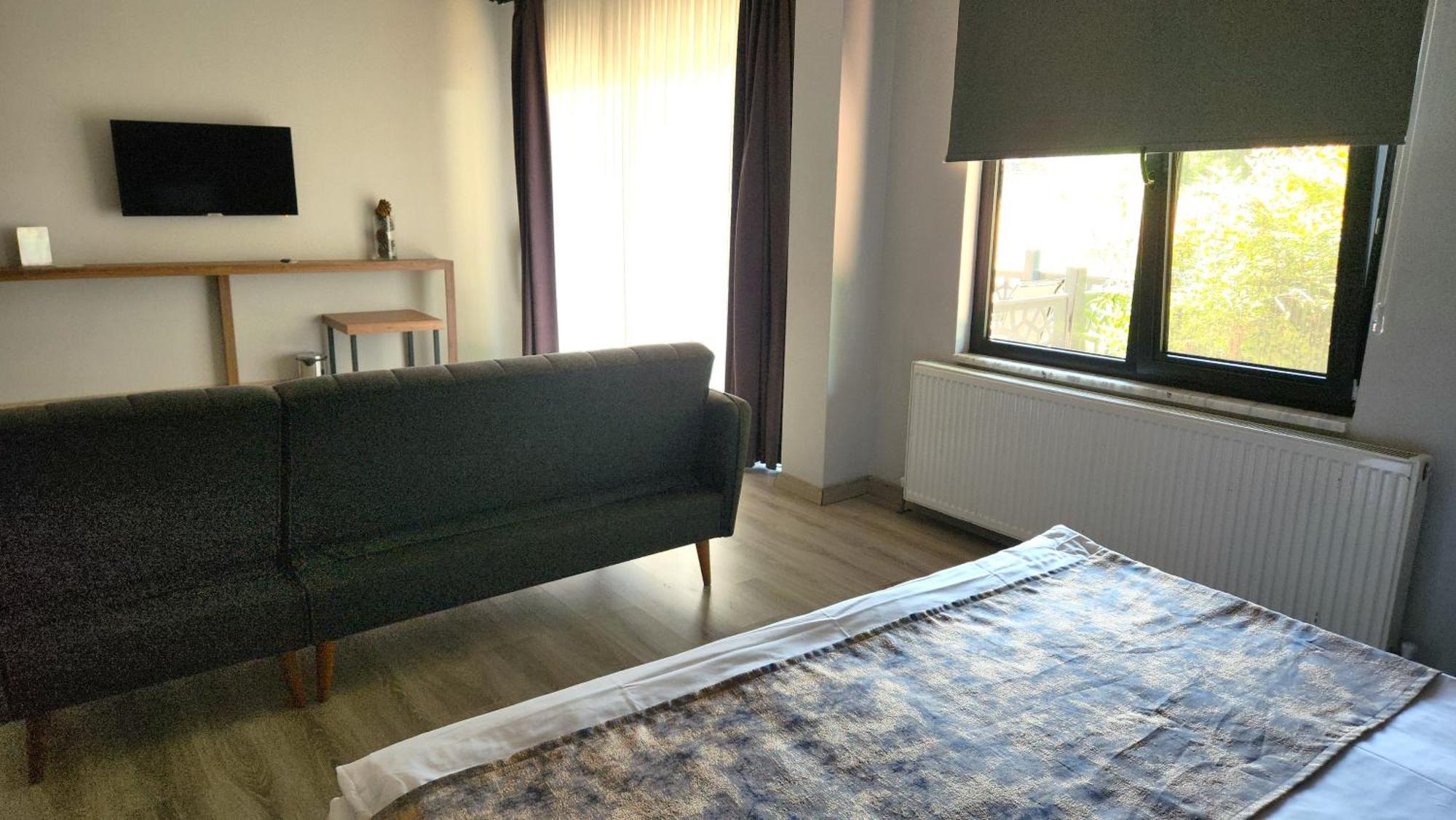 Hbs Boutique Hotel&restaurant Hotel *